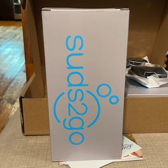 NIB Suds2Go HERO PACK Portable Soap Dispenser Kit - Picture 3 of 4